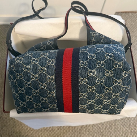 Gucci Giglio Small Tote Bag - Picture 6 of 12